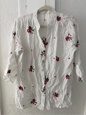 Embroided white shirt